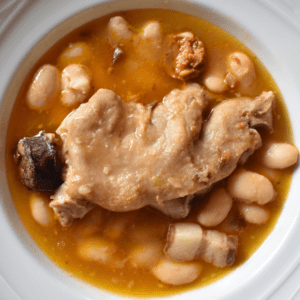 guiso de judias y manitas de cerdo